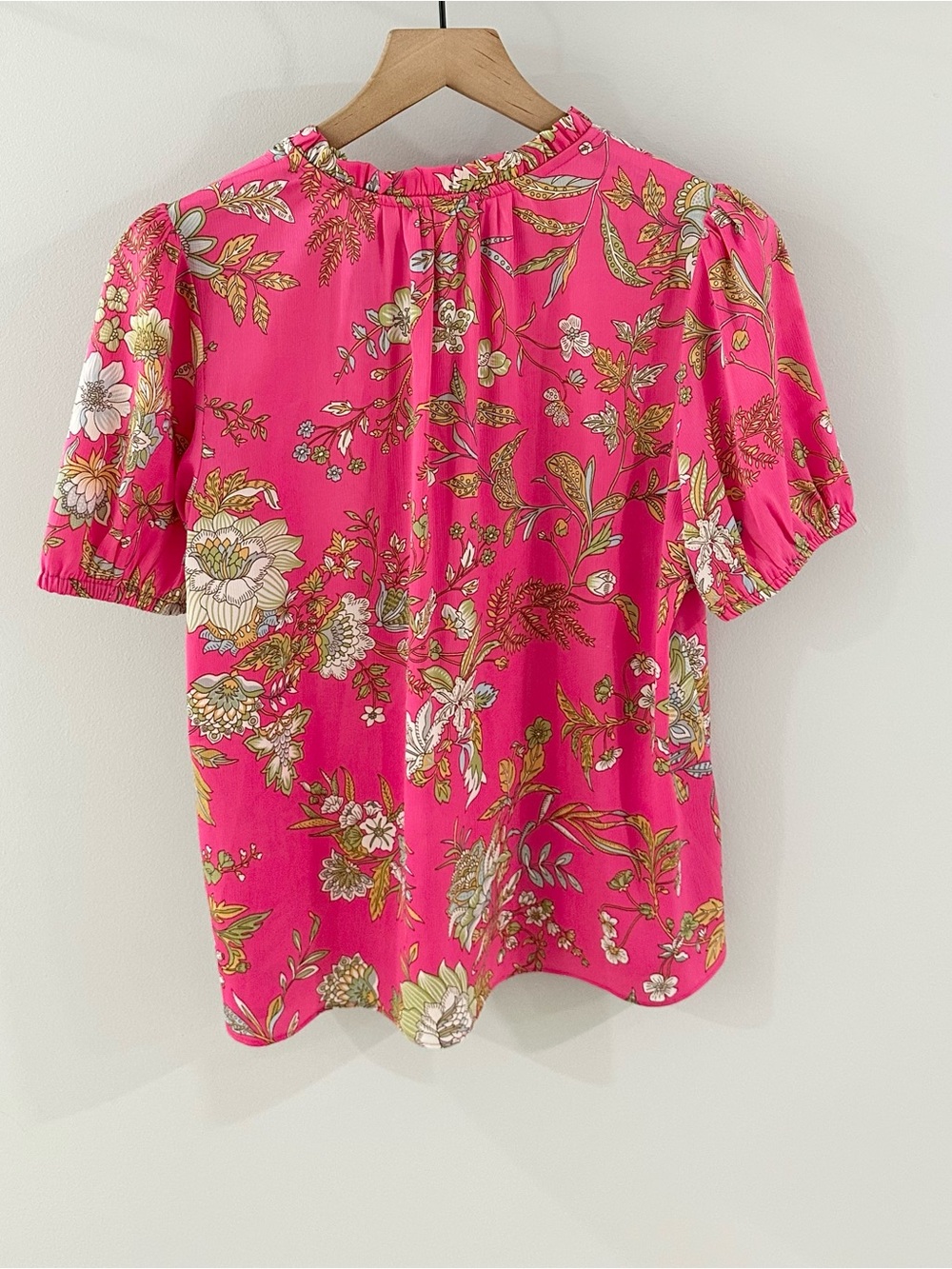 Current Air Short Sleeve Ruffle Collar Blouse // Pink Floral // Small - Picture 6 of 6